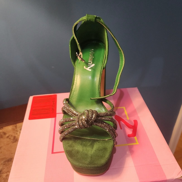 Vivianly Heels - Picture 6 of 7